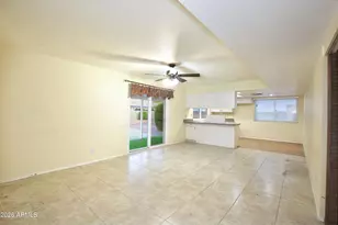 19835 N 6th Dr, Phoenix, AZ 85027 - Photo 7