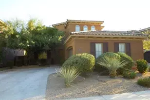 3989 E Hummingbird Ln, Phoenix, AZ 85050 - Photo 13