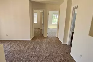 3989 E Hummingbird Ln, Phoenix, AZ 85050 - Photo 15