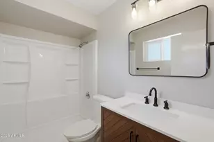 2519 E Anderson Dr, Phoenix, AZ 85032 - Photo 13