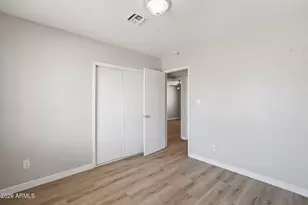 2519 E Anderson Dr, Phoenix, AZ 85032 - Photo 17