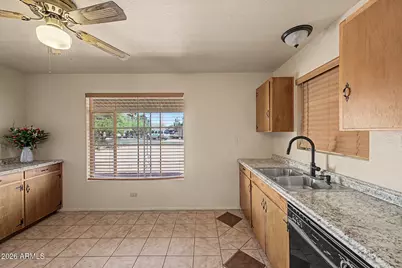 924 E Granada Avenue, Apache Junction, AZ 85119 - Photo 5
