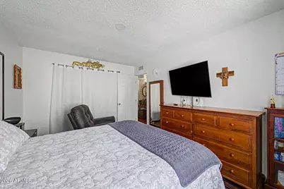 4252 N 68th Lane, Phoenix, AZ 85033 - Photo 15