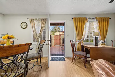 4252 N 68th Lane, Phoenix, AZ 85033 - Photo 9