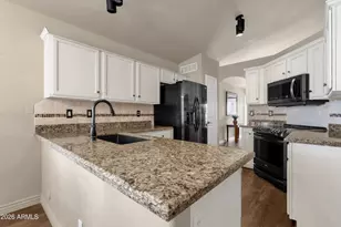 17135 E Hillcrest Dr, Fountain Hills, AZ 85268 - Photo 7