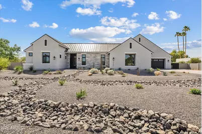 10242 N 58th Street, Paradise Valley, AZ 85253 - Photo 1