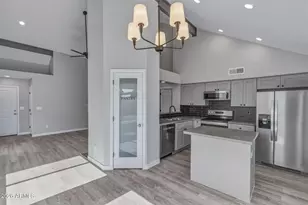 2206 W Beaubien Dr, Phoenix, AZ 85027 - Photo 17
