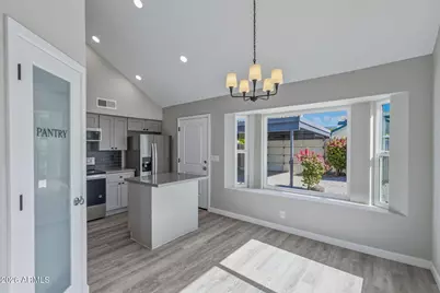 2206 W Beaubien Drive, Phoenix, AZ 85027 - Photo 13