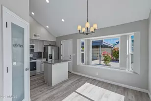 2206 W Beaubien Dr, Phoenix, AZ 85027 - Photo 13