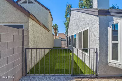 2206 W Beaubien Drive, Phoenix, AZ 85027 - Photo 3