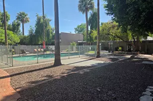 1101 E Bethany Home Rd, Phoenix, AZ 85014 - Photo 13