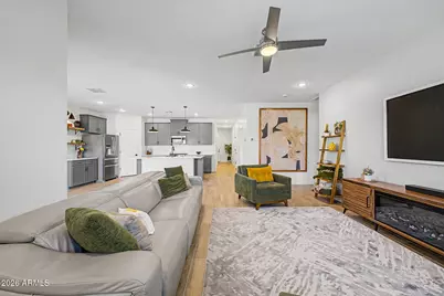 8620 W Hayward Avenue, Glendale, AZ 85305 - Photo 5