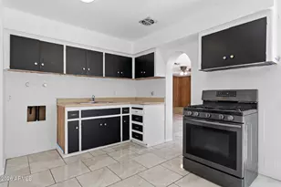 6541 W Osborn Rd, Phoenix, AZ 85033 - Photo 19