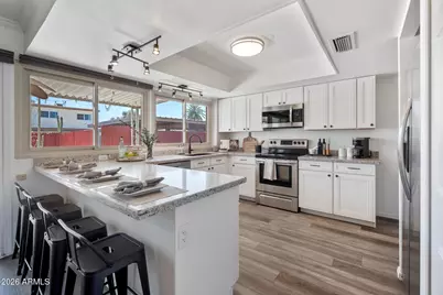 8322 E Orange Blossom Lane, Scottsdale, AZ 85250 - Photo 3