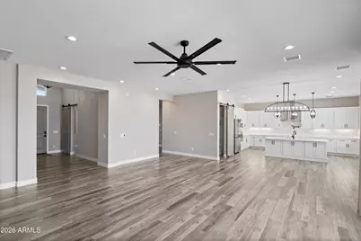10136 W Hatfield Road, Peoria, AZ 85383 - Photo 11