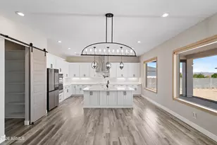 10136 W Hatfield Rd, Peoria, AZ 85383 - Photo 17