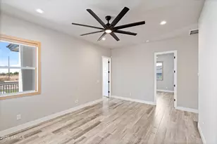 10136 W Hatfield Rd, Peoria, AZ 85383 - Photo 43