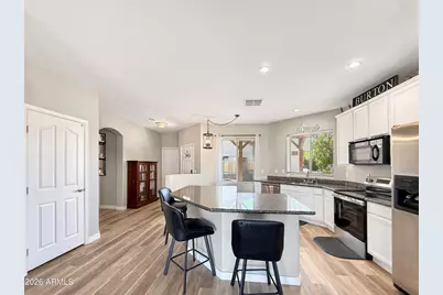 8931 W Saint John Road, Peoria, AZ 85382 - Photo 3