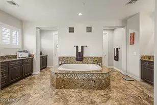 2207 E Lindrick Dr, Gilbert, AZ 85298 - Photo 25