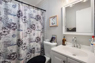 940 E Rose Ln, Phoenix, AZ 85014 - Photo 25