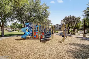 1046 N San Benito Dr, Gilbert, AZ 85234 - Photo 39