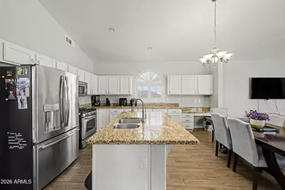 725 W Beverly Lane, Phoenix, AZ 85023 - Photo 17