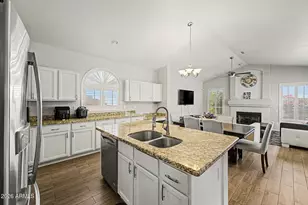 725 W Beverly Ln, Phoenix, AZ 85023 - Photo 17