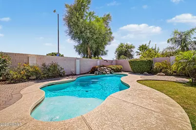725 W Beverly Lane, Phoenix, AZ 85023 - Photo 43