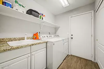 725 W Beverly Lane, Phoenix, AZ 85023 - Photo 33