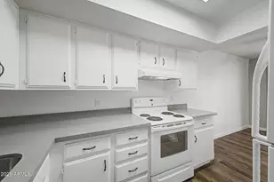 4756 W Rose Ln, Glendale, AZ 85301 - Photo 9