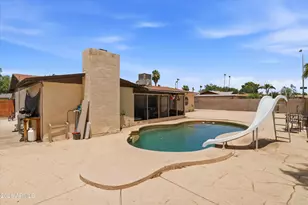 4601 W Golden Ln, Glendale, AZ 85302 - Photo 25