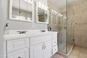 4601 W Golden Ln, Glendale, AZ 85302 - Photo 15