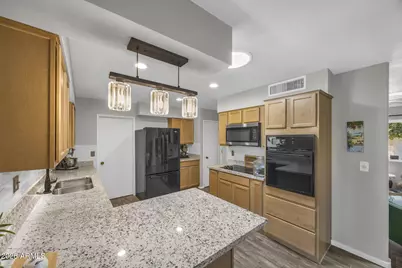 10247 N 108th Drive, Sun City, AZ 85351 - Photo 9