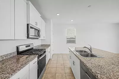 8821 W Agora Lane, Tolleson, AZ 85353 - Photo 11