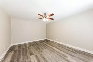 10215 N 35th Dr, Phoenix, AZ 85051 - Photo 7