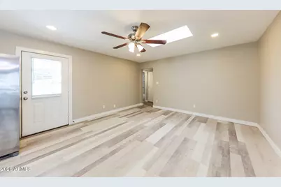 10215 N 35th Drive, Phoenix, AZ 85051 - Photo 17
