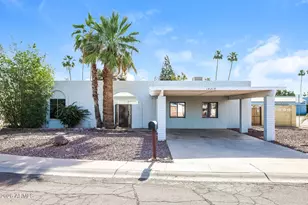 10215 N 35th Dr, Phoenix, AZ 85051 - Photo 1