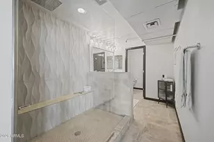 914 E Osborn Rd, Phoenix, AZ 85014 - Photo 29