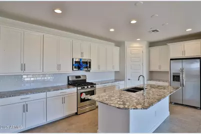 31980 N 125th Lane, Peoria, AZ 85383 - Photo 3