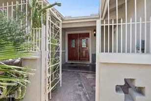 4001 S Hazelton Ln, Tempe, AZ 85282 - Photo 25