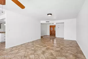 4001 S Hazelton Ln, Tempe, AZ 85282 - Photo 7
