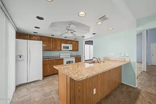 5212 E Tamblo Dr, Phoenix, AZ 85044 - Photo 9