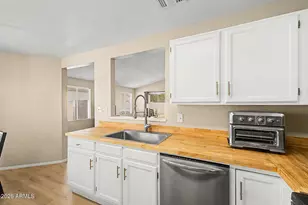 3109 E Siesta Ln, Phoenix, AZ 85050 - Photo 9