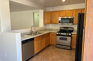 6027 W Encinas Ln, Phoenix, AZ 85043 - Photo 9
