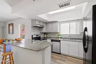 8651 E Royal Palm Rd, Scottsdale, AZ 85258 - Photo 3