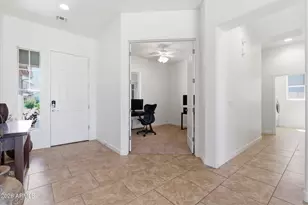 674 E Sipapu Dr, Gilbert, AZ 85297 - Photo 5