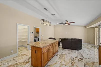 802 E Roberts Road, Phoenix, AZ 85022 - Photo 7