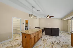802 E Roberts Rd, Phoenix, AZ 85022 - Photo 7