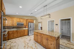 802 E Roberts Rd, Phoenix, AZ 85022 - Photo 9
