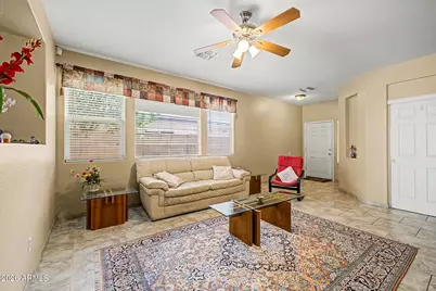 8118 W Harmony Lane, Peoria, AZ 85382 - Photo 5